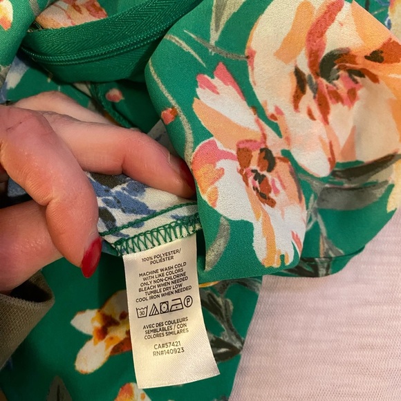 LOFT floral blouse 0P - Picture 2 of 4